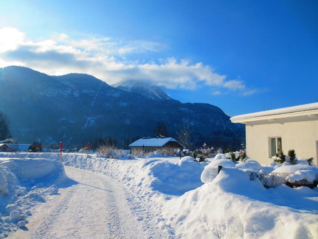 Grünes Ferienhaus Flores: Central Oasis with Zero Emissions Bad Ischl Exterior photo